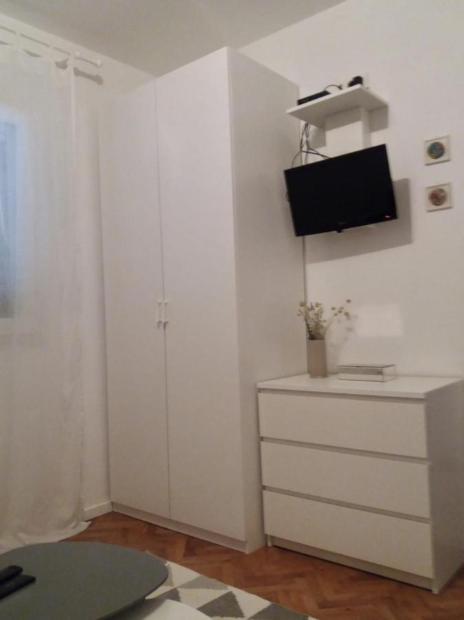 Apartment Jon Žuljana Esterno foto